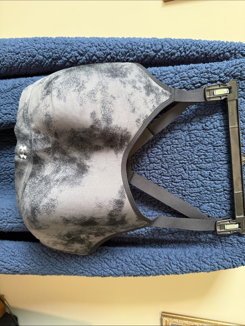 Under Armour Gray and Black Padded Sports Bra (73)